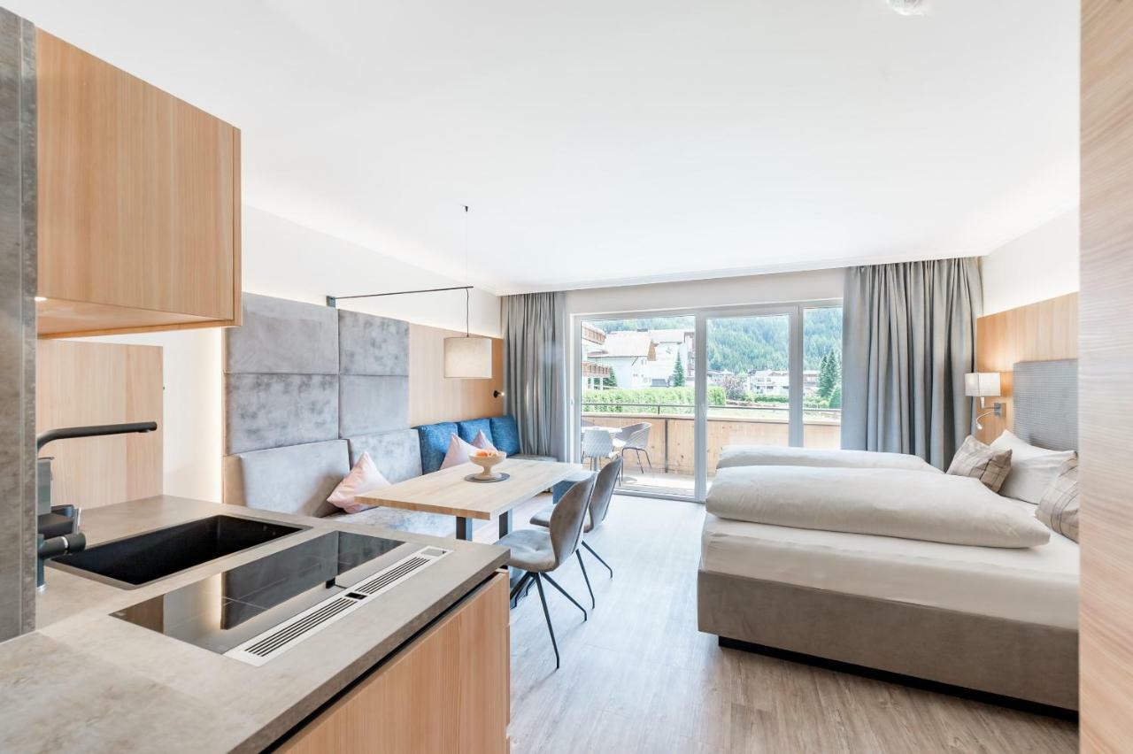 Studio Apartment,844083971:JPEG